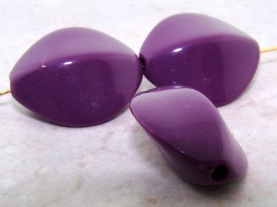 (image for) PLUM 22x20x12mm FLAT OVAL PEDAL BEADS - Lot of 12