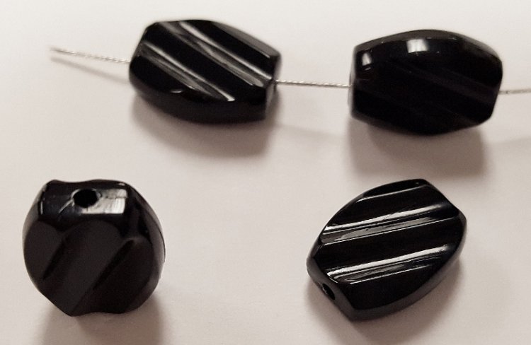 (image for) BLACK 14x10MM GROOVED FLAT OVAL BEADS - Lots of 12
