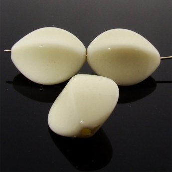 IVORY 28X24X14MM FLAT OVAL PEDAL BEADS - Lot of 12
