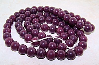 PLUM SPECKLE 10MM ROUND SMOOTH BEADS - Lot of 79