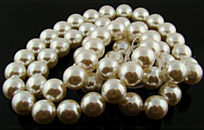 WHITE LUSTER 12MM ROUND SMOOTH JAPANESE PEARLS - Lot of 63