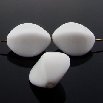 WHITE 28x25MM OVAL SMOOTH BEADS - Lot of 12