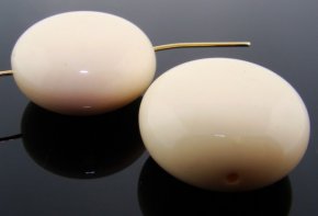 IVORY 28MM SMOOTH FLAT ROUND BEADS - Lot of 12