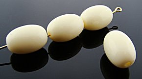 IVORY 18X12MM SMOOTH OVAL BEADS - Lot of 12