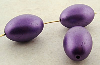 PURPLE METALLIC 29X19MM SMOOTH OVAL BEADS - Lot of 12
