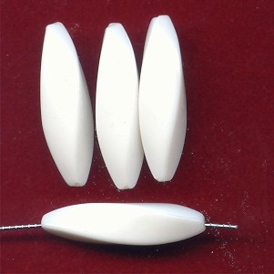WHITE 30X18MM TWISTED OVAL BEADS - Lot of 12
