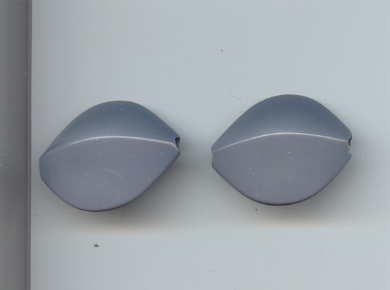 (image for) DOVE GREY 35X30MM OVAL BEADS - Lot of 12