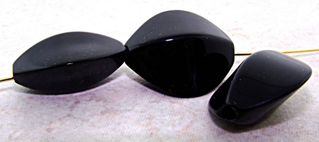(image for) JET 22x20x12mm FLAT OVAL PEDAL BEADS - Lot of 12