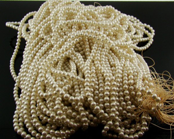 (image for) CULTURA 4MM ROUND SMOOTH JAPANESE PEARLS - Lot of 400