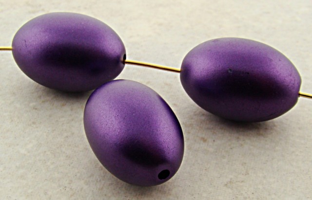 (image for) PURPLE METALLIC 23X15MM SMOOTH OVAL BEADS - Lot of 12