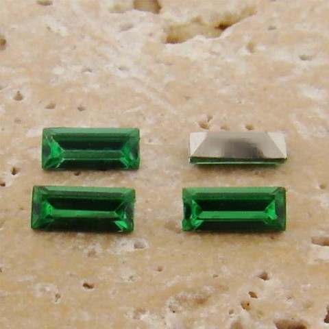 (image for) Peridot Jewel - 7x3mm Rectangle Baguette Gem Jewel - Lots of 144