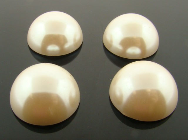(image for) 25MM CULTURA HIGH DOME PEARL ROUND CABOCHONS - Lot of 72