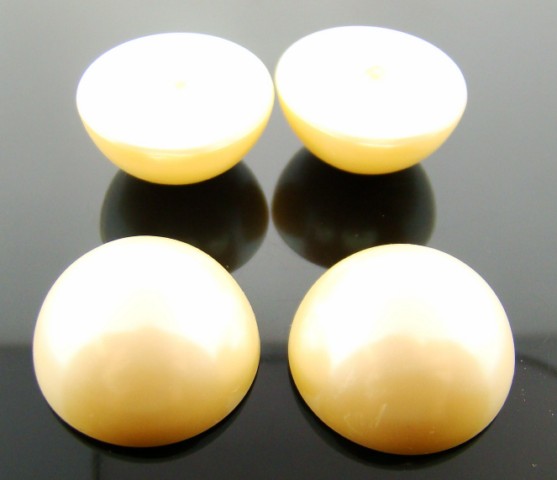 (image for) 24MM CULTURA HIGH DOME PEARL ROUND CABOCHONS - Lot of 72